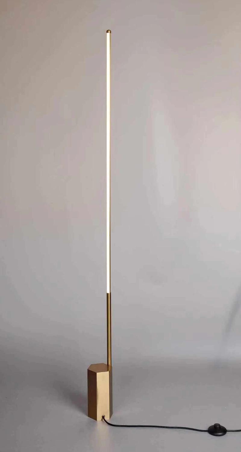 2022 Luxury Home Hotel Decorative Reading Light 9W Golden Standing Floor Lamp for Living Room