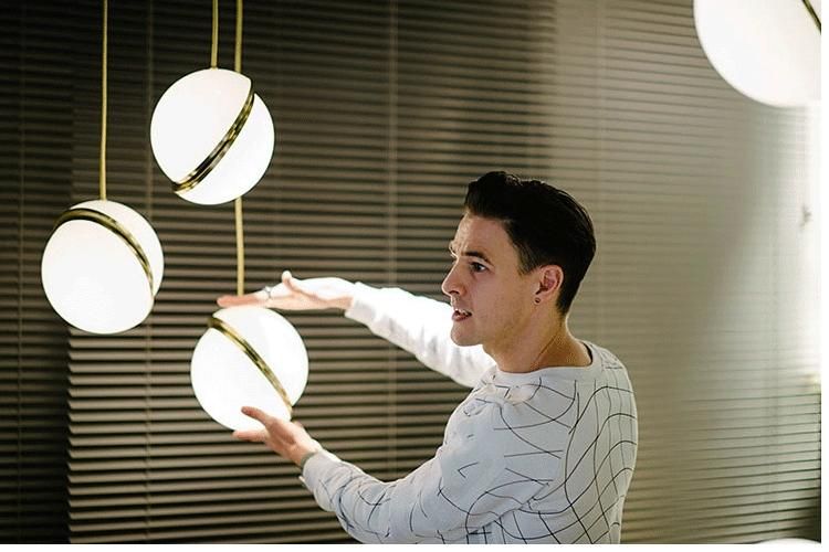 Modern Round Hanging Light Acrylic Ball Pendant Lamp (WH-AP-61)