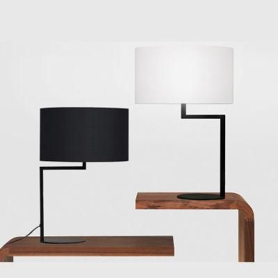 Fashion Modern Metal Bedside Table Lamp for Home or Hotel