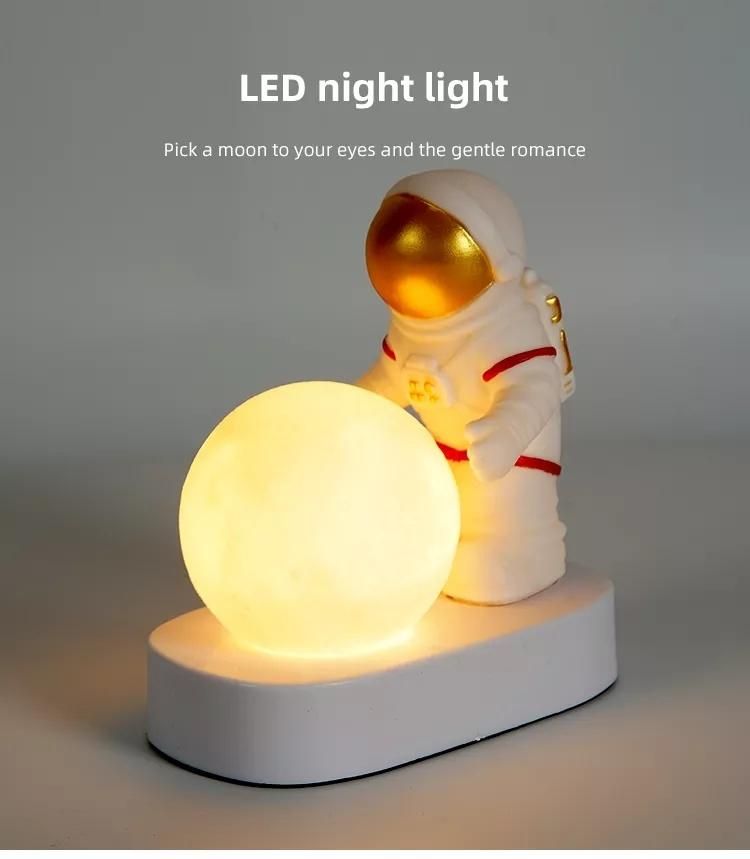 Amazon Hot Sale Resin Cloud Astronaut Figure Gift Room Bedroom Decor LED Night Light for Kids