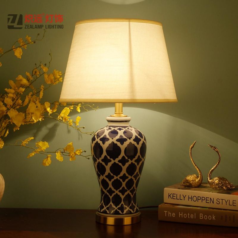 Fabric Drum Shade Night Light Ceramic Desk Lamp (TL8061)