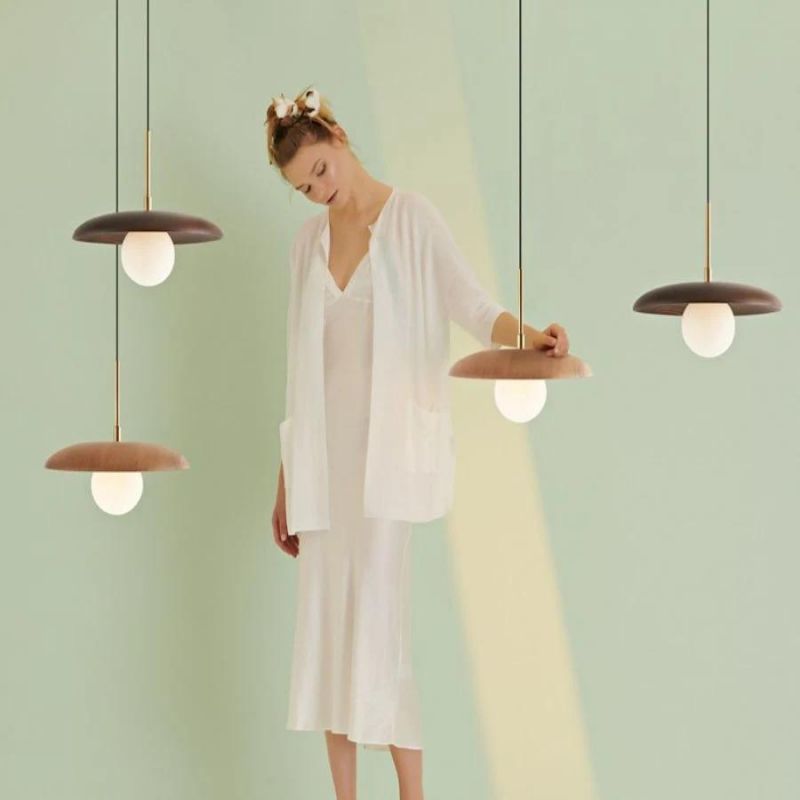 Modern Decorative Natural Wood Color Pendant Lamp Wood Frame Light for Night Lighting