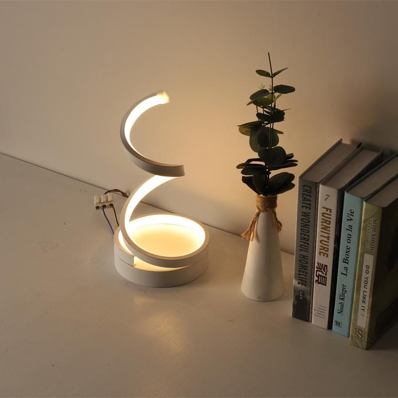 Art Design Zhongshan Supplier Simple Acrylic LED Table Light Bedroom