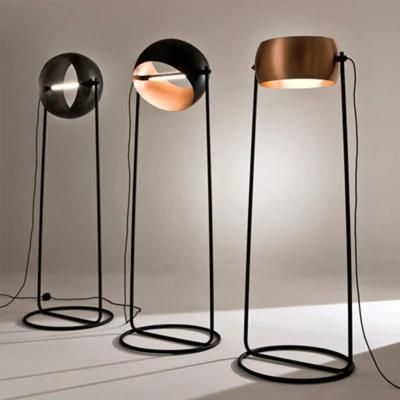 Designer Creative Metal Doll Modern LED Floor Lamp Modern Minimalist Study Living Room Floor Lamp (WH-MFL-101)