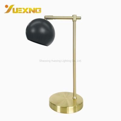 20 Years Experience Factory Customized Metal Iron Interior Hotel Bedside Gold E27 Adjustable White/Black/Gold LED Reading Table Desk Lamp Light
