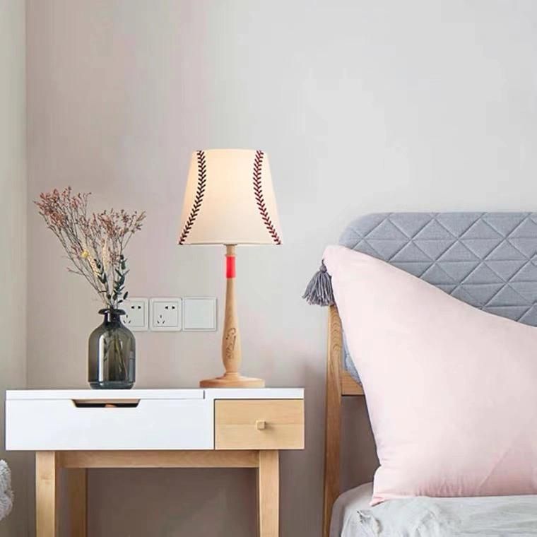 Nordic Children′s Room Table Lamp Model Room Decoration Designer Simple Creative Solid Wood Boy Bedroom Bedside Lamp