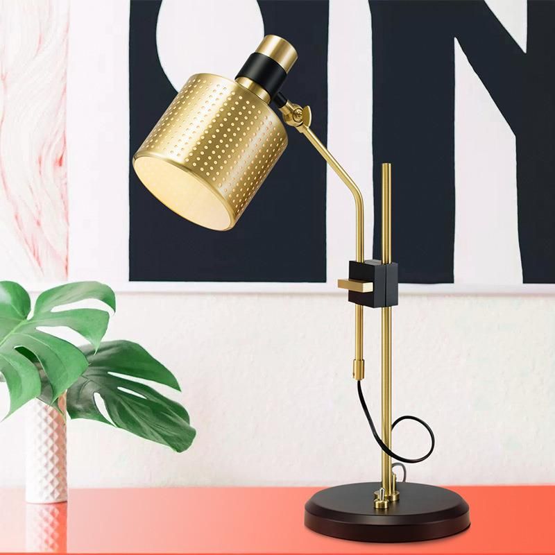Gold Table Lamp Unique Hollow Metal Lampshade Design Side Table Lamp for Hotel House